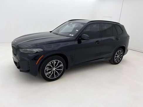 Certified 2024 BMW X5 xDrive40i w/ M Sport Package image 5