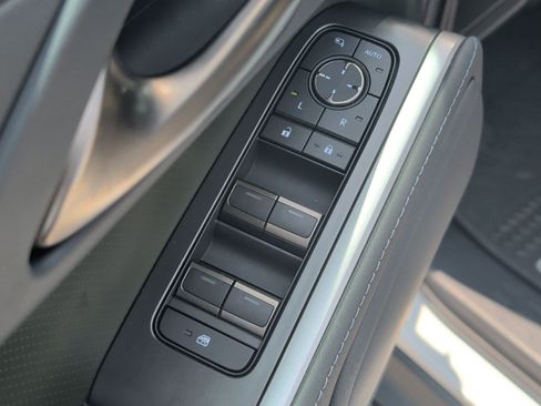 Used 2024 Lexus GX 550 AWD/4WD image 9