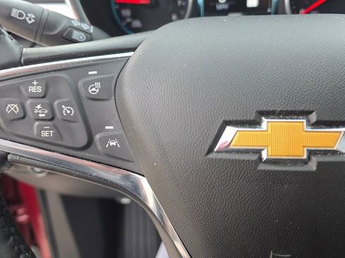 Used 2018 Chevrolet Equinox Premier image 16