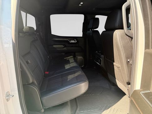 Used 2024 Chevrolet Silverado 1500 High Country w/ High Country Premium Package AWD/4WD image 29