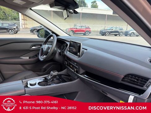 New 2026 Nissan Rogue SV AWD/4WD image 38