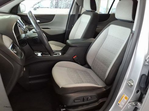 Used 2022 Chevrolet Equinox LT image 11