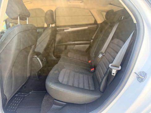 Used 2020 Ford Fusion SE image 13