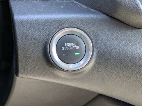 Used 2024 GMC Terrain SLE AWD/4WD image 28