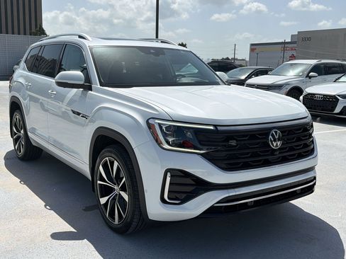 Used 2024 Volkswagen Atlas SEL Premium R-Line AWD/4WD image 7