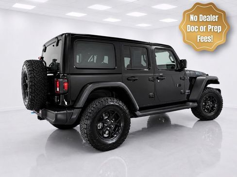 Used 2024 Jeep Wrangler Unlimited AWD/4WD image 2