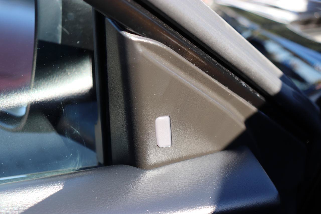 Used 2025 Nissan Sentra S FWD image 39