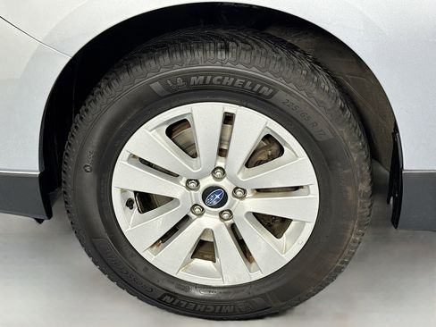 Used 2018 Subaru Outback 2.5i Premium image 29