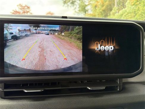 Used 2024 Jeep Wrangler Sport S image 28