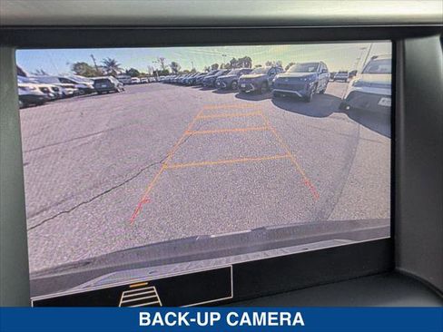 Used 2023 GMC Acadia SLE w/ Elevation Edition image 18