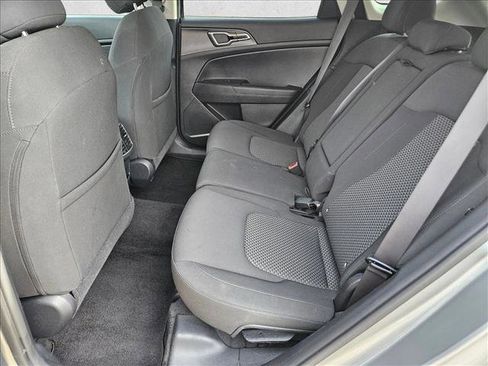 Used 2024 Kia Sportage LX image 18