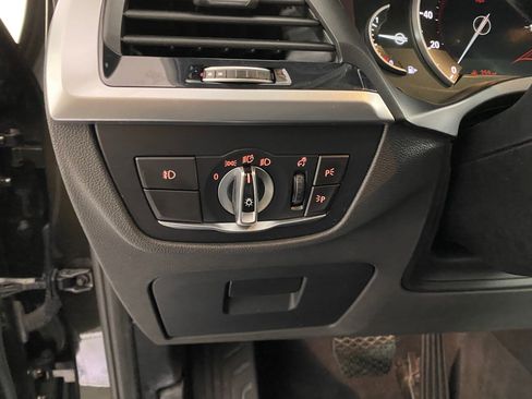 Used 2018 BMW X3 xDrive30i w/ Convenience Package image 19