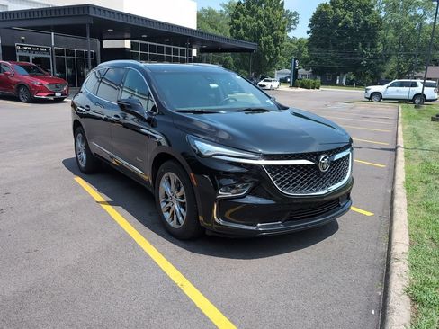 Used 2023 Buick Enclave Avenir w/ Avenir Technology Package AWD/4WD image 2