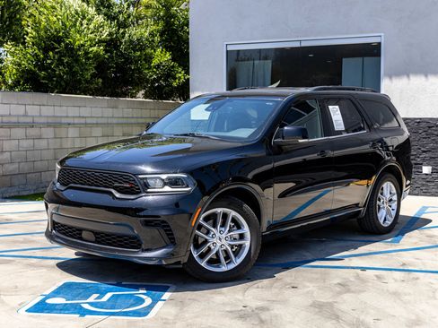 Used 2024 Dodge Durango GT RWD image 6