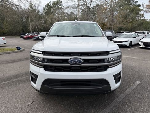 Used 2024 Ford Expedition XLT image 2
