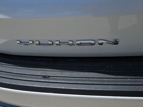Used 2023 GMC Yukon XL Denali Ultimate AWD/4WD image 17