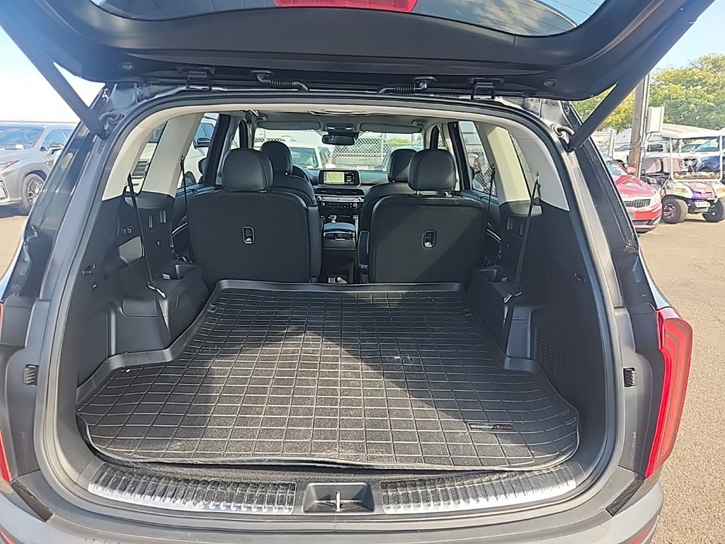 Certified 2021 Kia Telluride SX w/ Nightfall Edition Package AWD/4WD image 18