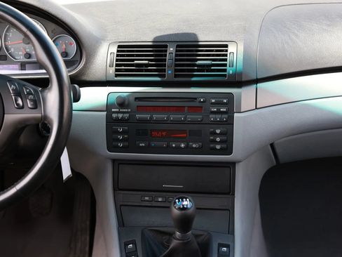 Used 2002 BMW M3 Coupe RWD image 32