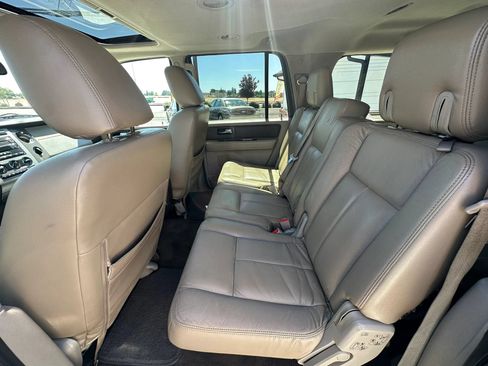 Used 2011 Ford Expedition EL XLT RWD image 24