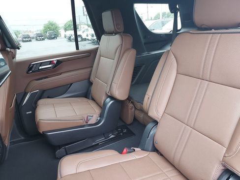 New 2026 Chevrolet Tahoe High Country AWD/4WD image 29