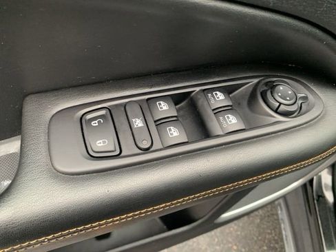 Used 2021 Jeep Compass Limited image 23