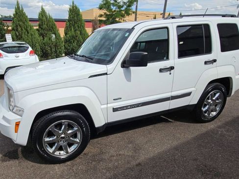 Used 2012 Jeep Liberty Sport image 4