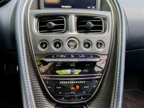 Used 2019 Aston Martin DBS Superleggera RWD image 16
