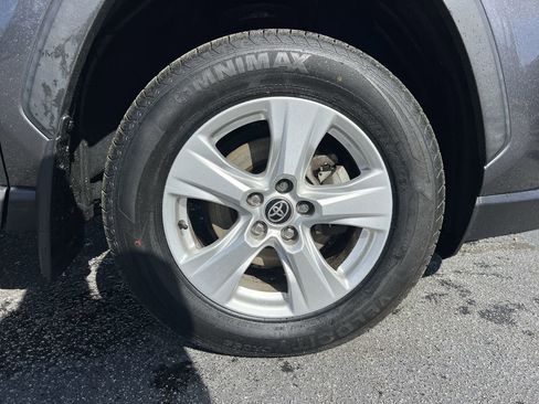 Used 2021 Toyota RAV4 XLE w/ Convenience Package image 13