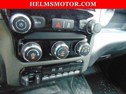 Used 2025 RAM 3500 Tradesman w/ Chrome Appearance Group image 28