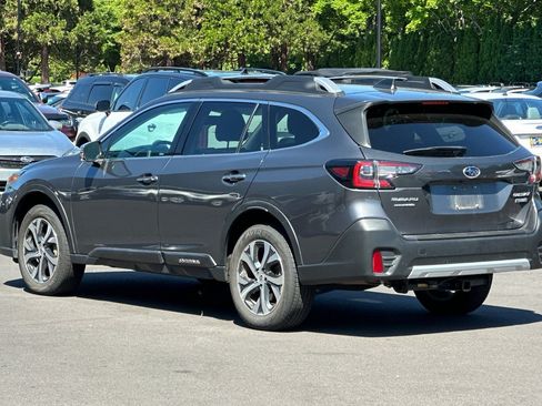 Used 2022 Subaru Outback Touring AWD/4WD image 6