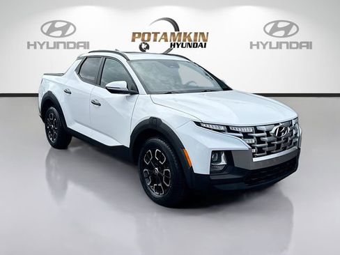 Used 2023 Hyundai Santa Cruz SEL w/ Activity Package FWD image 3