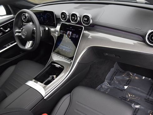 Used 2025 Mercedes-Benz C 300 4MATIC Sedan image 15