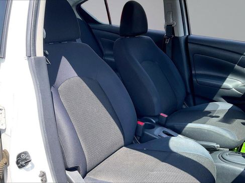 Used 2012 Nissan Versa SV w/ Convenience Pkg FWD image 9