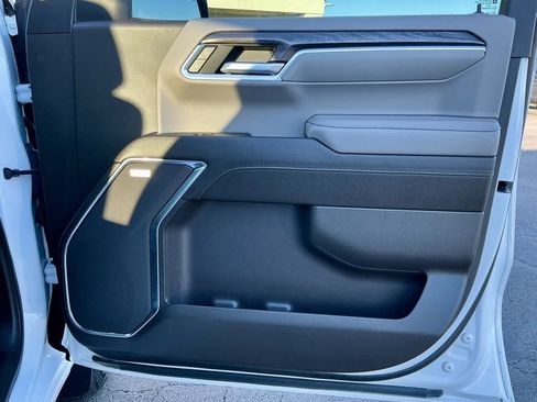 Used 2022 Chevrolet Silverado 1500 LTZ w/ LTZ Premium Package image 21