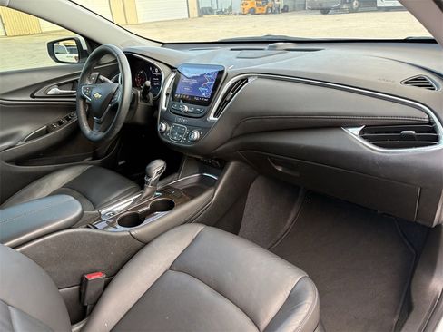Used 2023 Chevrolet Malibu LT image 28