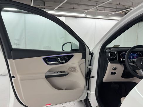 Certified 2026 Mercedes-Benz GLC 300 image 5