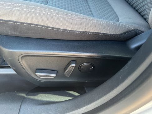 Used 2021 Ford Escape SE FWD image 8
