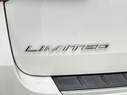 Used 2020 Ford Explorer Limited w/ Class III Trailer Tow Package AWD/4WD image 42