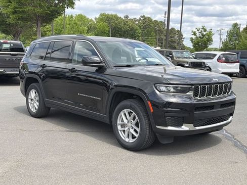 Used 2023 Jeep Grand Cherokee L Laredo w/ Luxury Tech Group I AWD/4WD image 6
