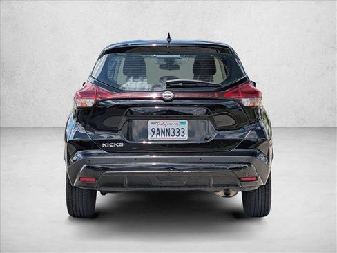 Used 2022 Nissan Kicks S FWD image 6