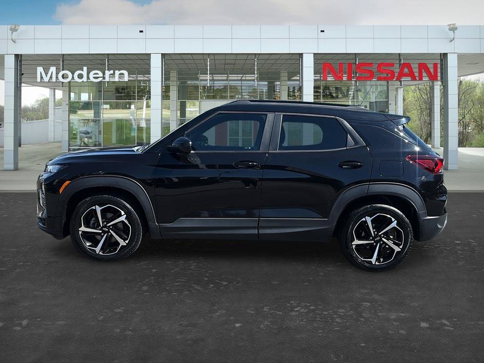 Used 2022 Chevrolet TrailBlazer RS FWD image 2