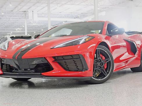Used 2022 Chevrolet Corvette Stingray Preferred Cpe w/ Z51 Performance Package RWD image 6