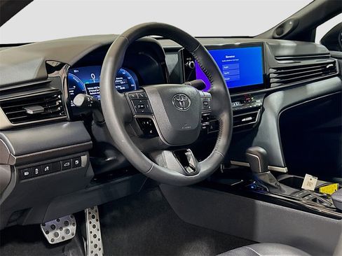 Used 2025 Toyota Camry XSE w/ Premium Package image 7