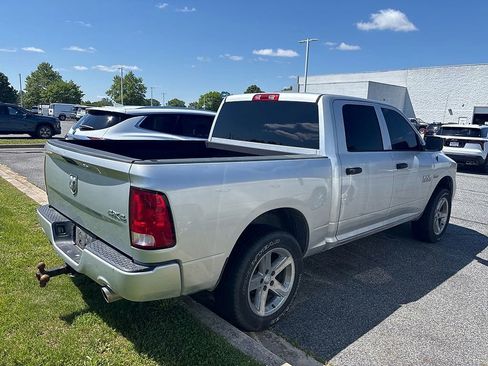Used 2016 RAM 1500 Express AWD/4WD image 9