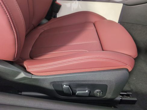 Used 2026 BMW 430i Coupe w/ M Sport Package image 32