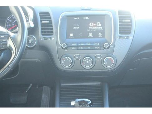 Used 2017 Kia Forte S w/ S Technology Package image 17