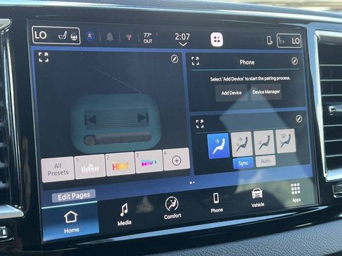 Used 2026 Chrysler Pacifica Select FWD image 24
