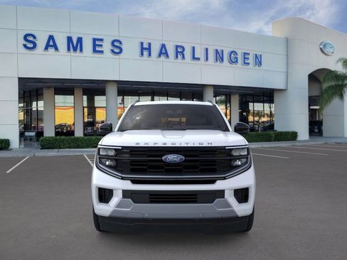 New 2025 Ford Expedition Max Platinum w/ Driver's Package image 6