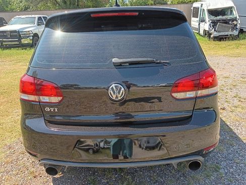 Used 2012 Volkswagen Golf 2-Door FWD image 6