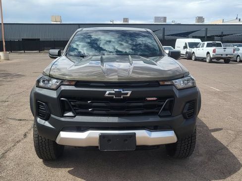 Used 2024 Chevrolet Colorado Trail Boss w/ Advanced Trailering Package AWD/4WD image 3